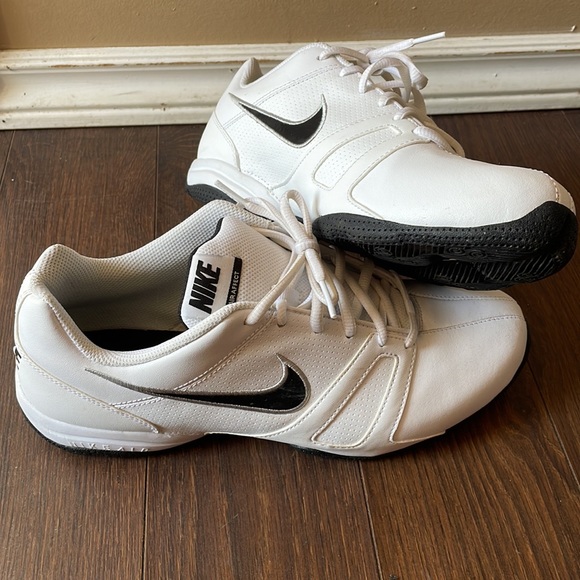 Nike size 9 - Picture 2 of 3